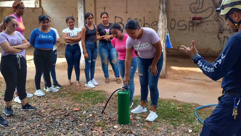 Taller de seguridad industrial y maneo de incendios de INTECOS Valledupar